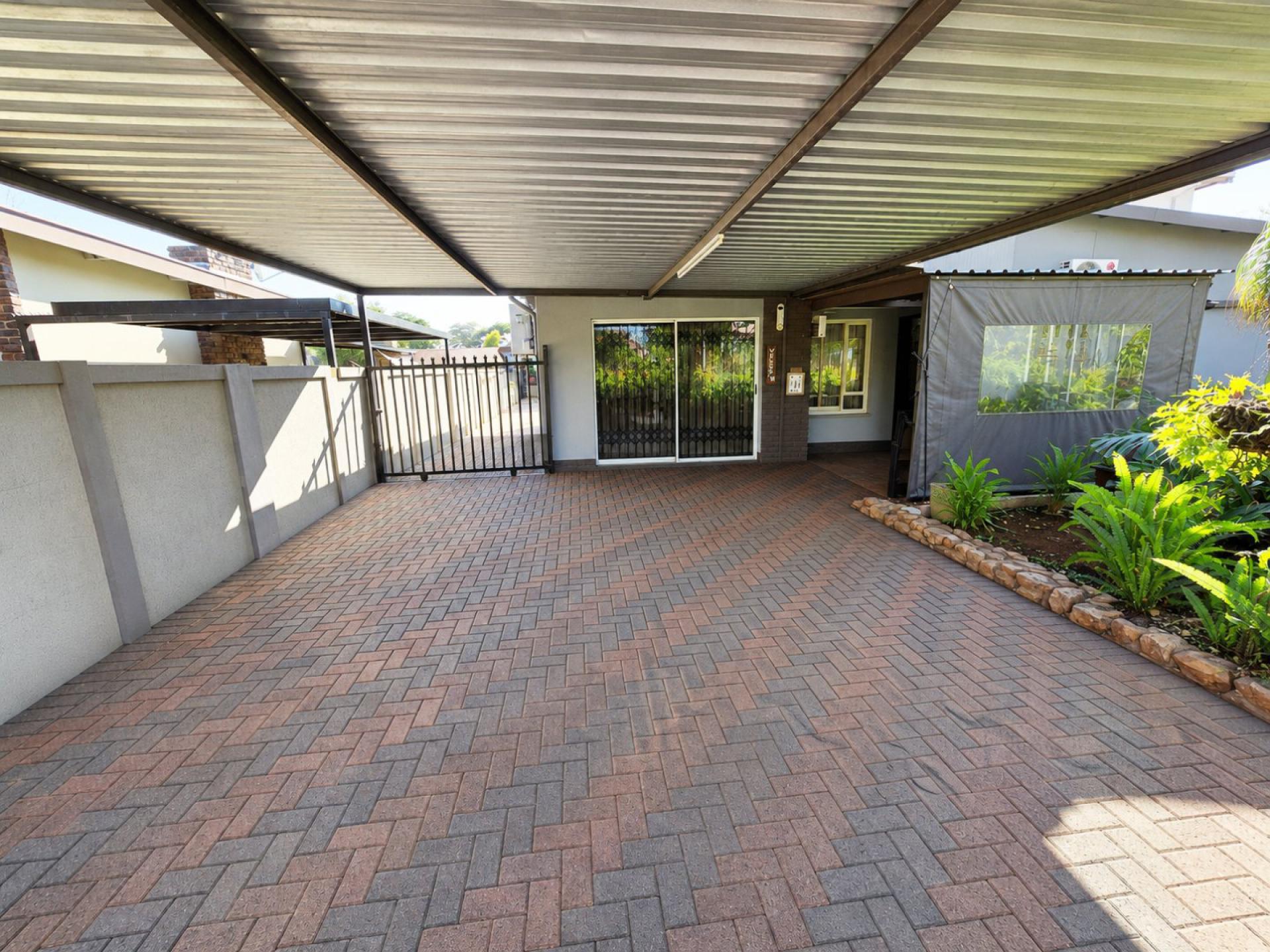  of property in Sinoville