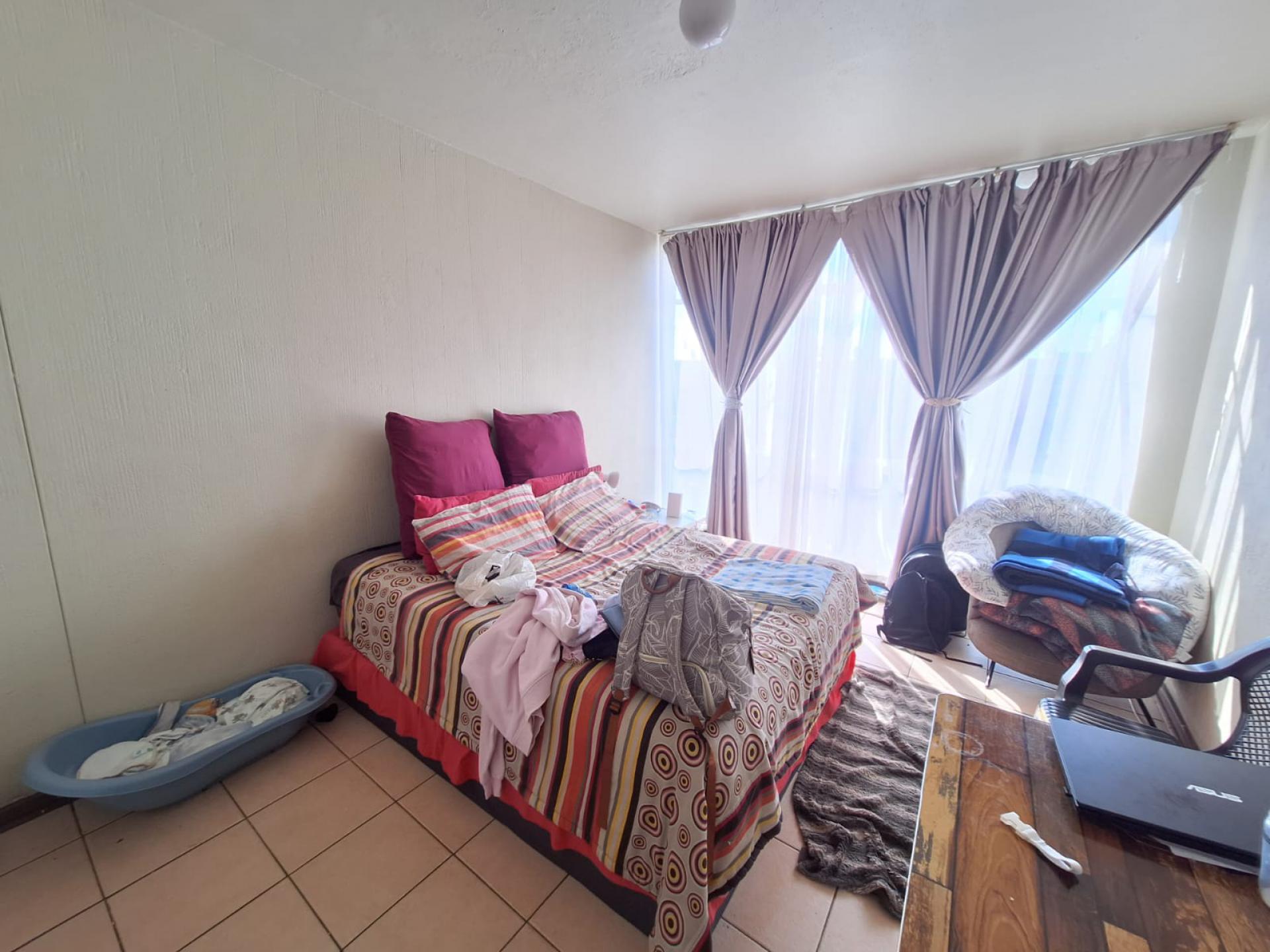  of property in Sunnyside