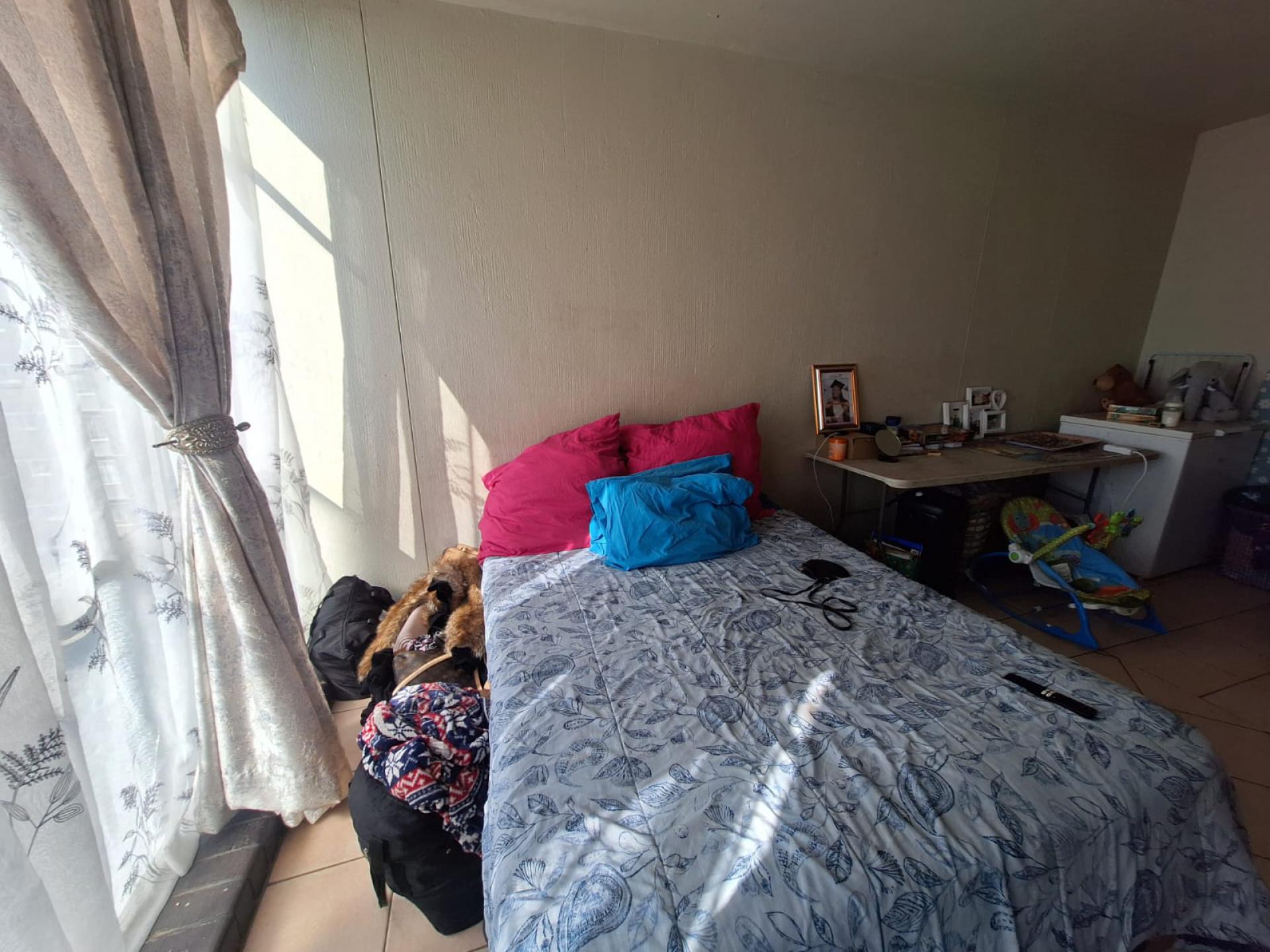  of property in Sunnyside