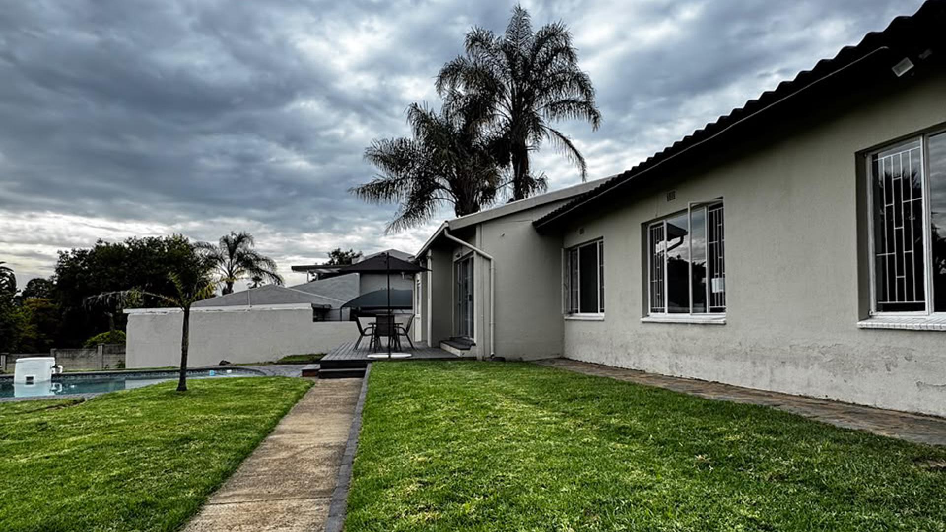 Backyard of property in Weltevreden Park