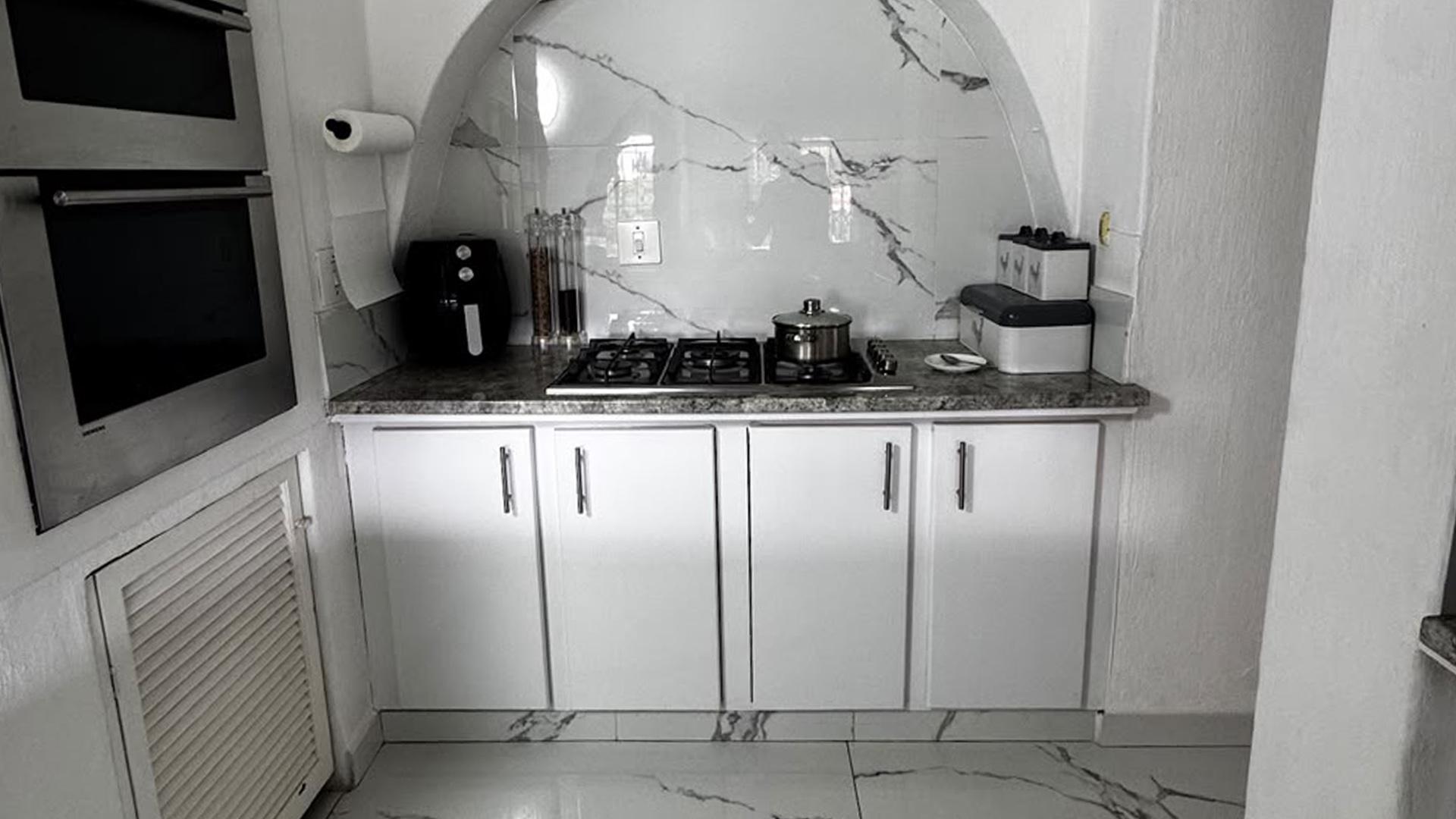 Kitchen of property in Weltevreden Park