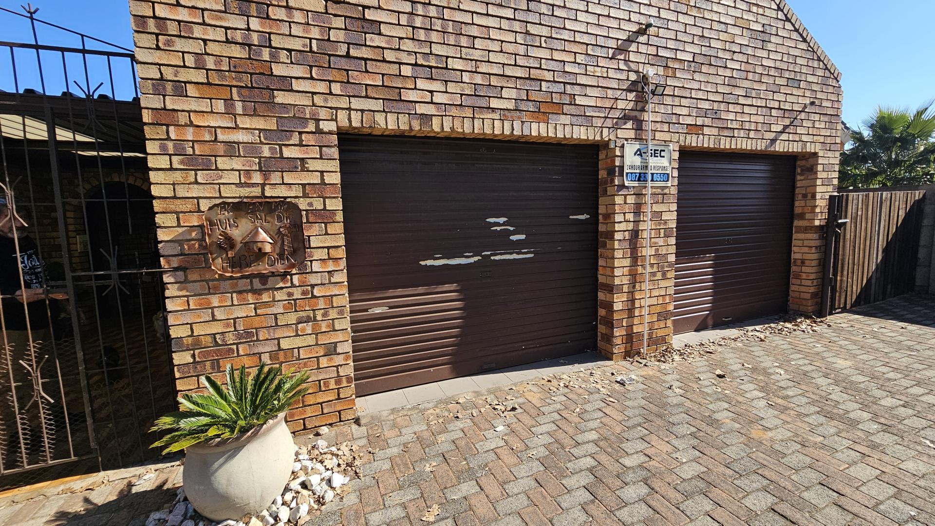 Garage of property in Vanderbijlpark