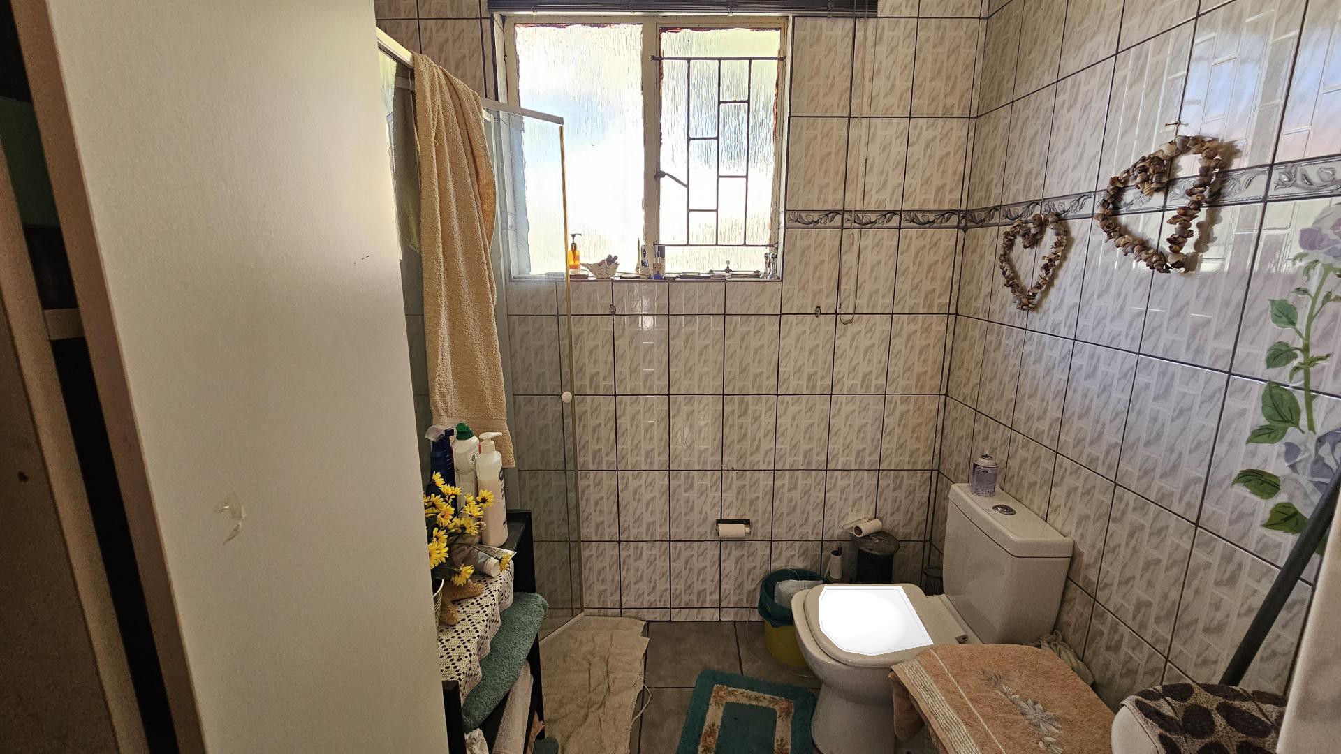 Bathroom 1 of property in Vanderbijlpark
