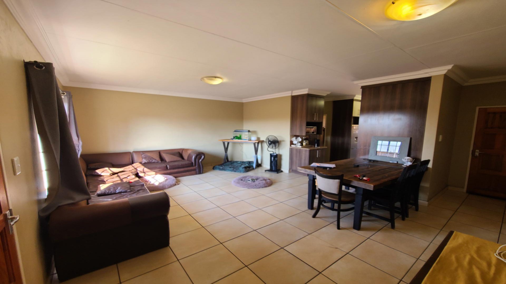 Lounges of property in Middelburg - MP