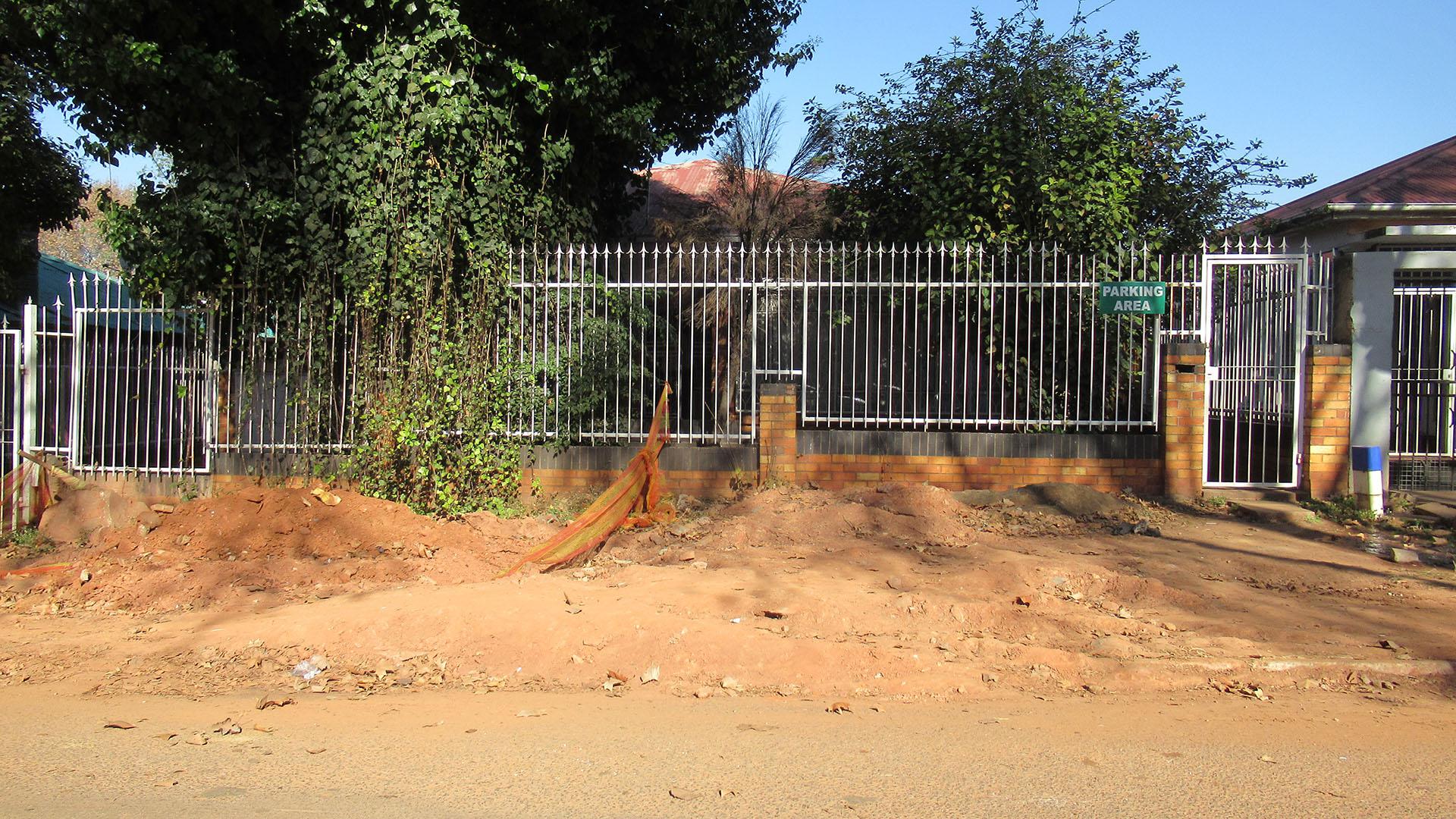 Front View of property in Bezuidenhout Valley