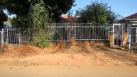 Front View of property in Bezuidenhout Valley