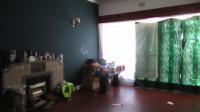 Lounges - 23 square meters of property in Bezuidenhout Valley