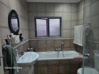  of property in Melodie