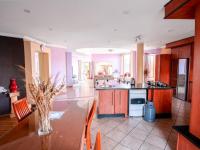  of property in Glenvista