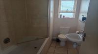 Bathroom 1 of property in Heideveld