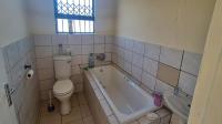 Bathroom 2 of property in Fort Beaufort
