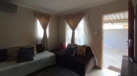 Lounges - 13 square meters of property in Gem Valley