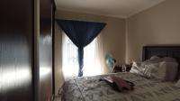 Main Bedroom - 11 square meters of property in Gem Valley