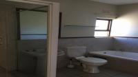 Bathroom 1 of property in Paulshof