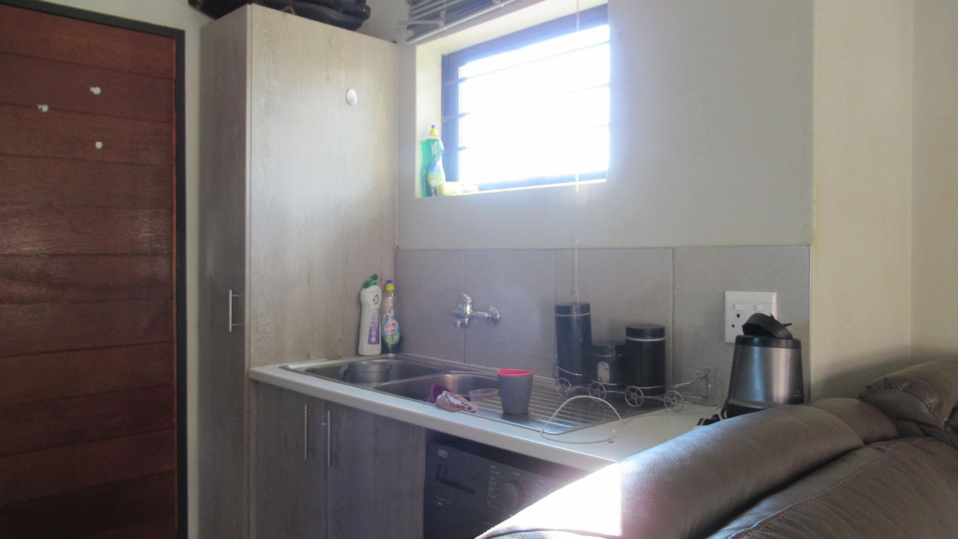 Kitchen - 5 square meters of property in Protea Glen
