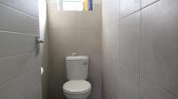 Bathroom 1 - 2 square meters of property in Protea Glen