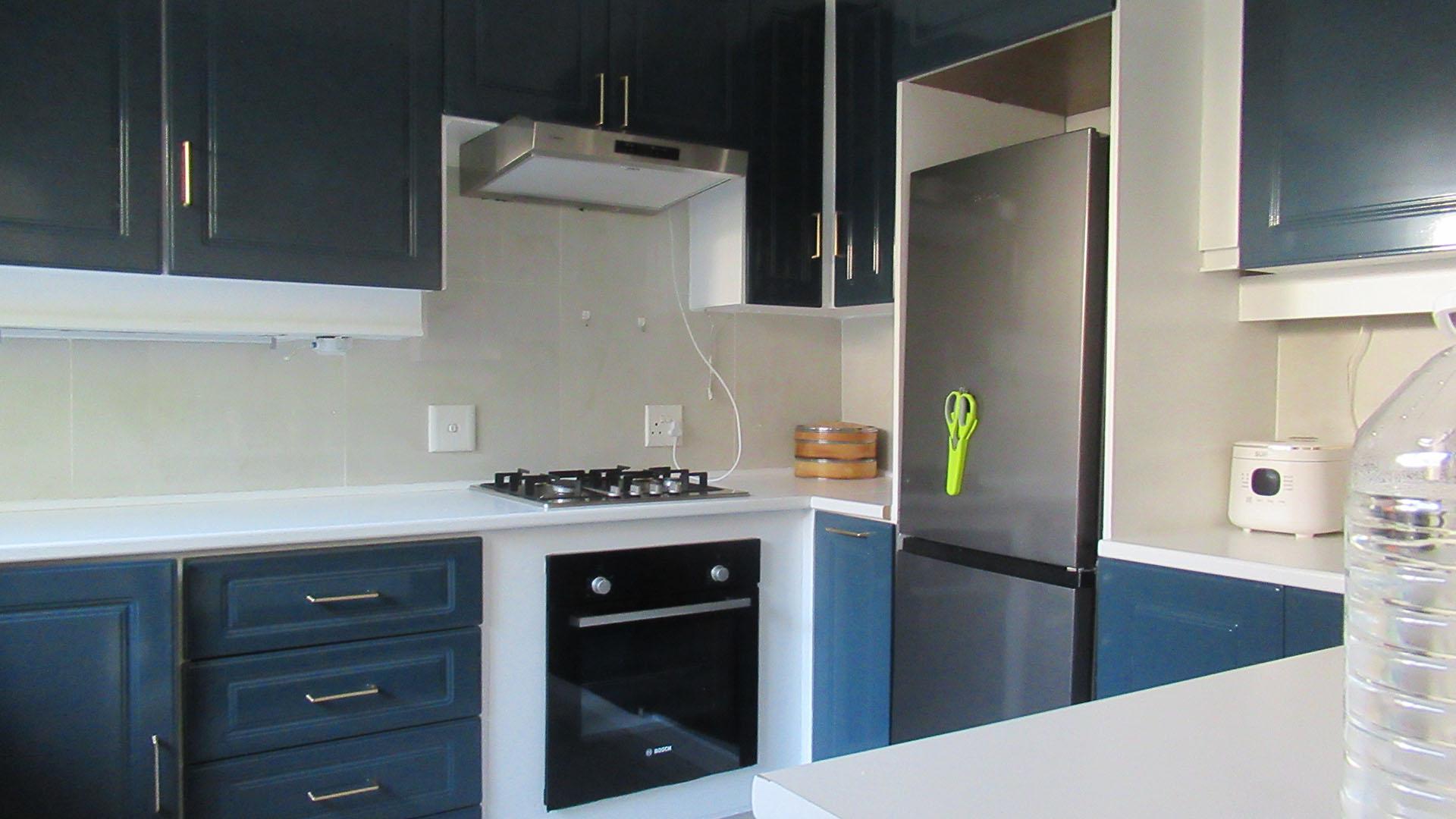 Kitchen - 10 square meters of property in Sandown