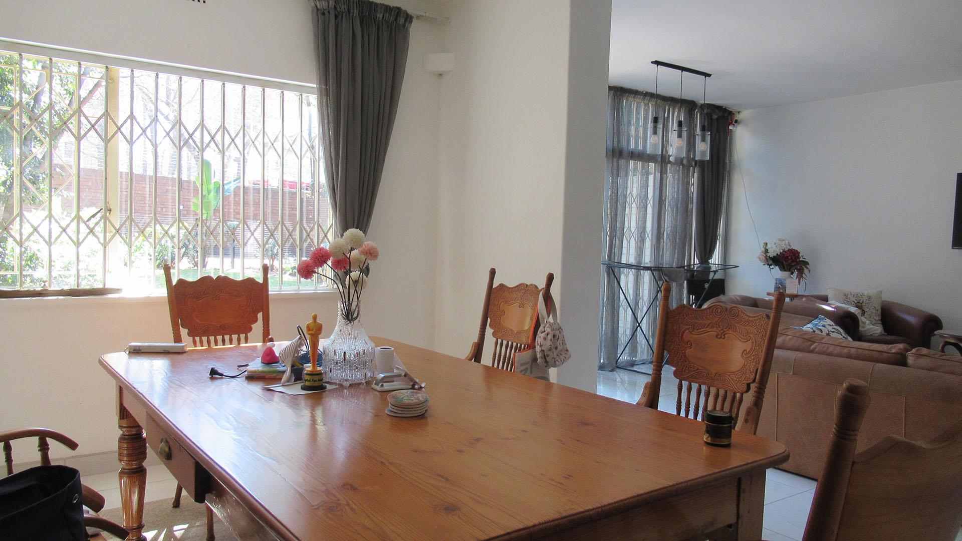 Dining Room - 15 square meters of property in Sandown