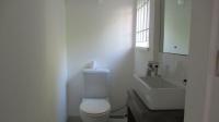 Guest Toilet - 2 square meters of property in Sandown