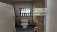 Bathroom 2 of property in Lotus Gardens