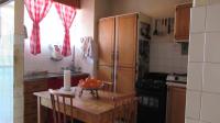 Kitchen - 11 square meters of property in Vanderbijlpark