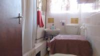 Bathroom 1 - 6 square meters of property in Vanderbijlpark