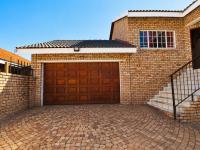  of property in Azaleapark