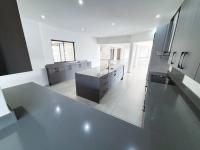  of property in Glenvista