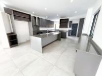  of property in Glenvista
