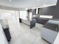  of property in Glenvista