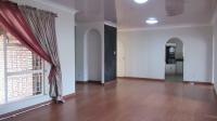 Lounges - 66 square meters of property in Helderkruin