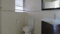 Bathroom 1 - 9 square meters of property in Helderkruin