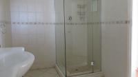 Bathroom 1 - 9 square meters of property in Helderkruin