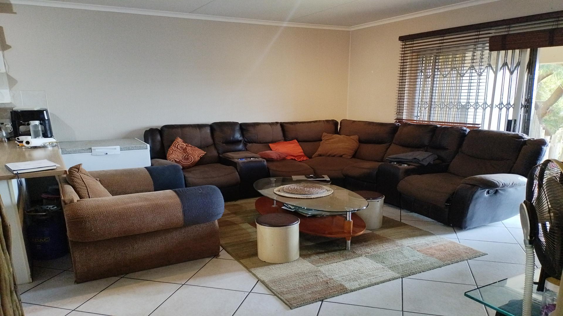 Lounges of property in Northgate (JHB)