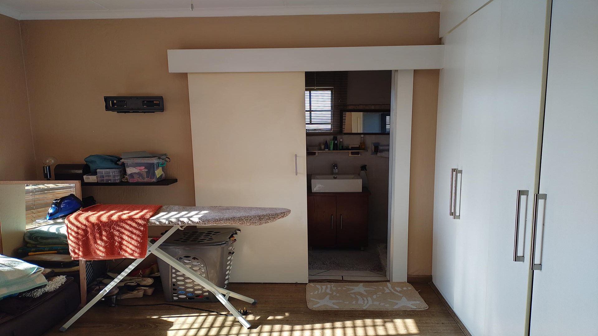Bed Room 1 of property in Northgate (JHB)