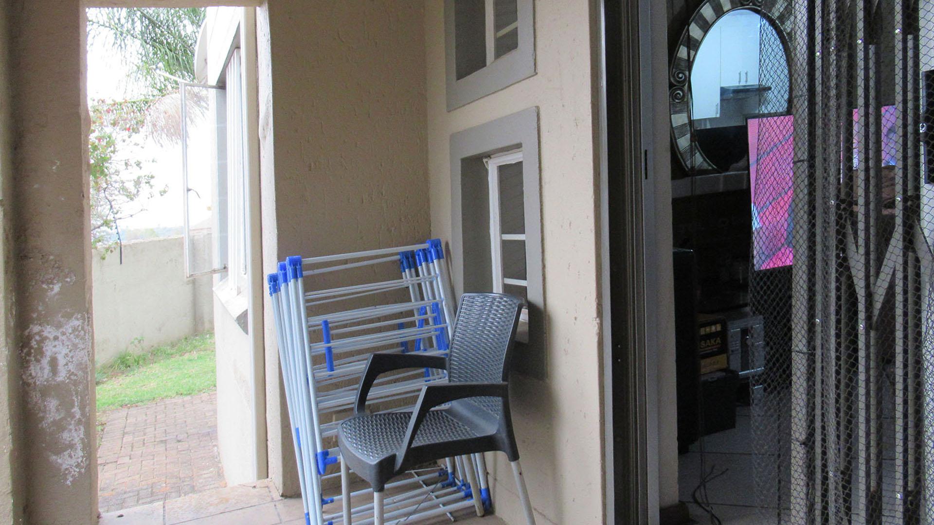 Patio - 10 square meters of property in Northgate (JHB)