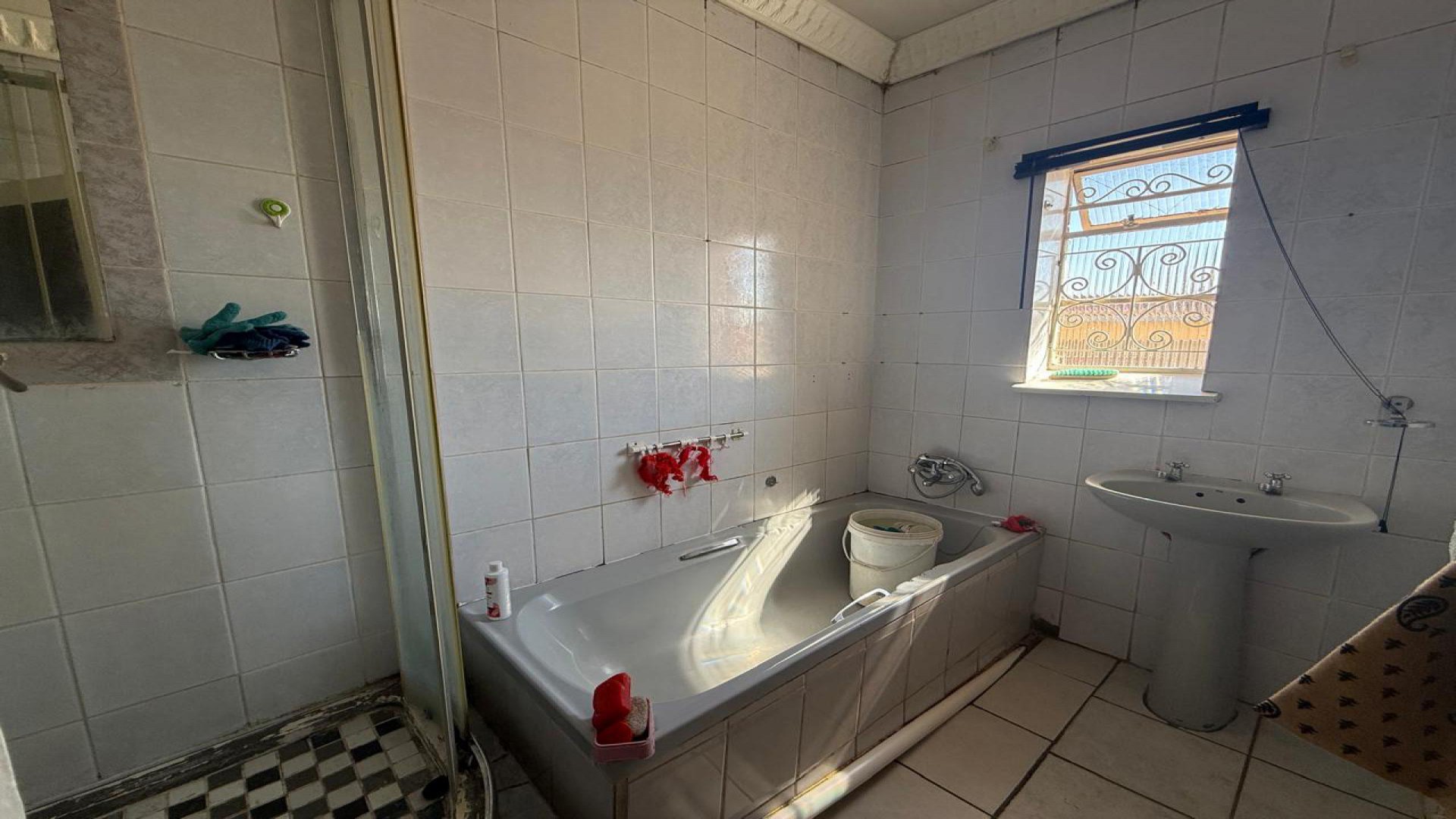 Bathroom 1 of property in South Hills