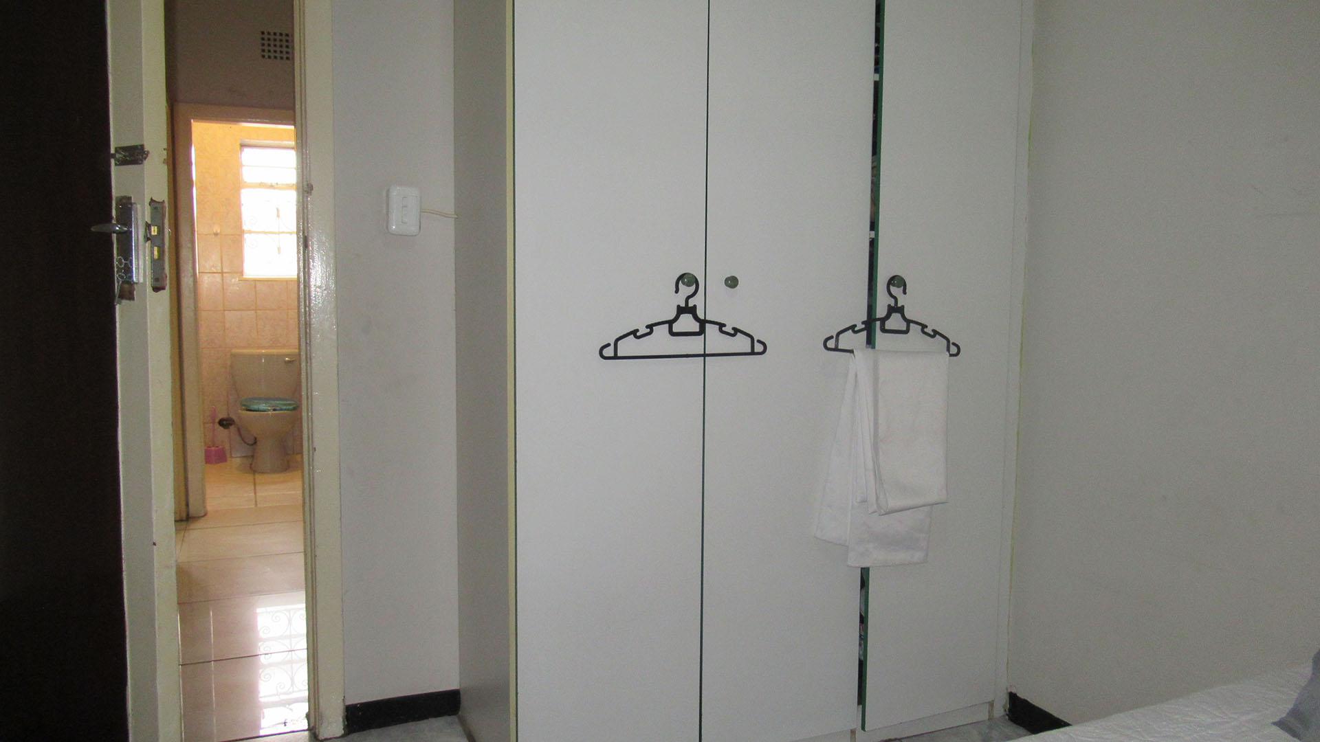 Bed Room 1 - 8 square meters of property in South Hills