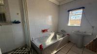 Bathroom 1 of property in South Hills