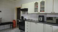 Kitchen - 15 square meters of property in South Hills
