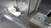 Bathroom 1 of property in Louwlardia