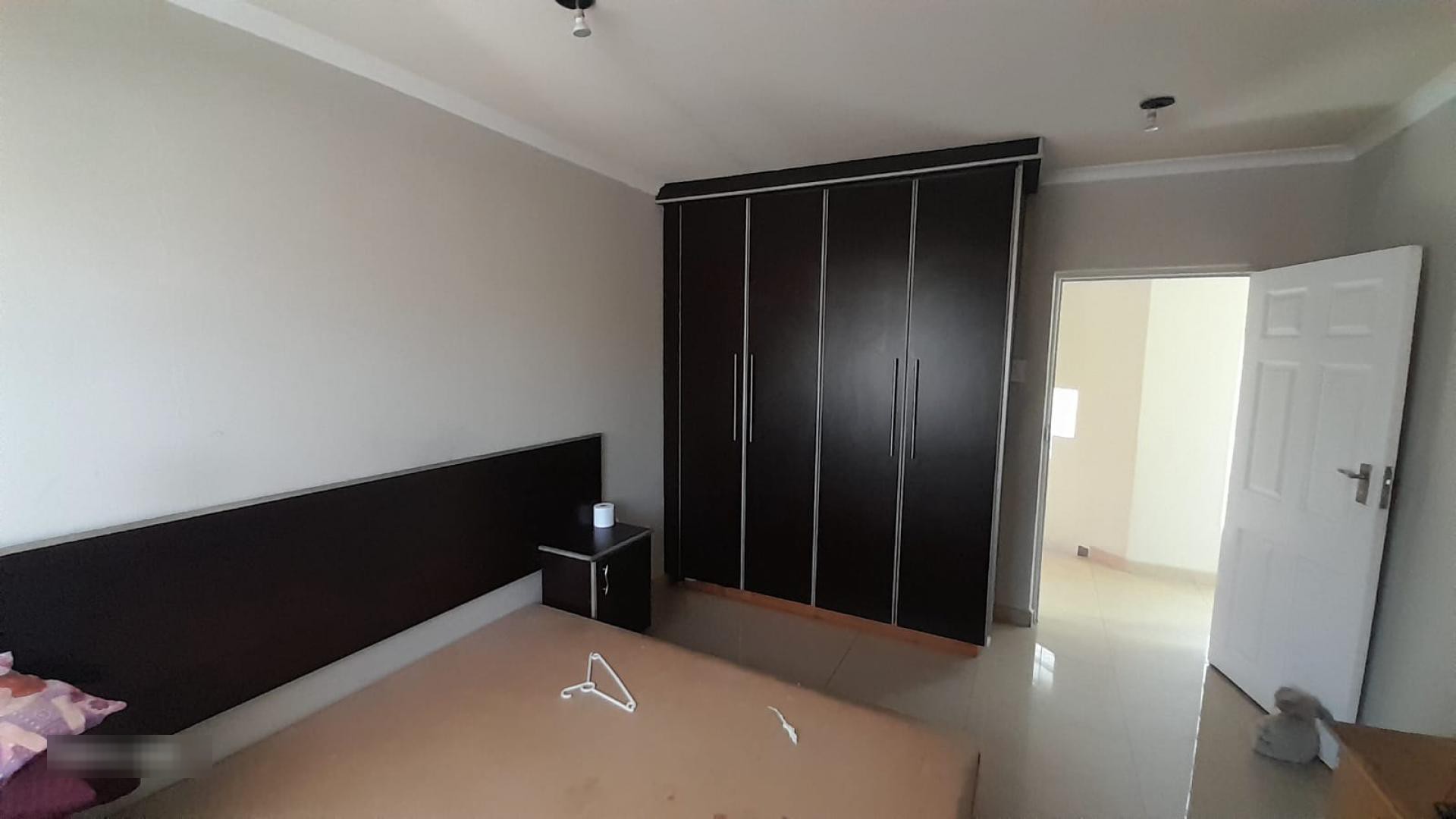 Bed Room 1 of property in Chatsworth - KZN