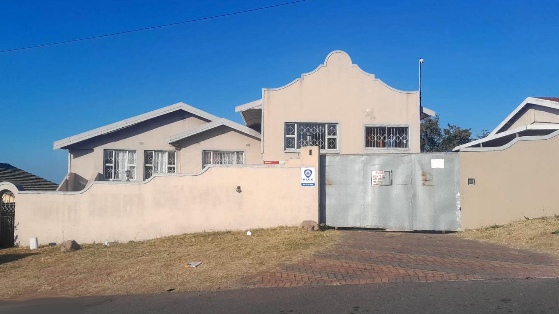 Front View of property in Chatsworth - KZN