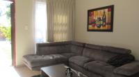 Lounges - 17 square meters of property in Amorosa