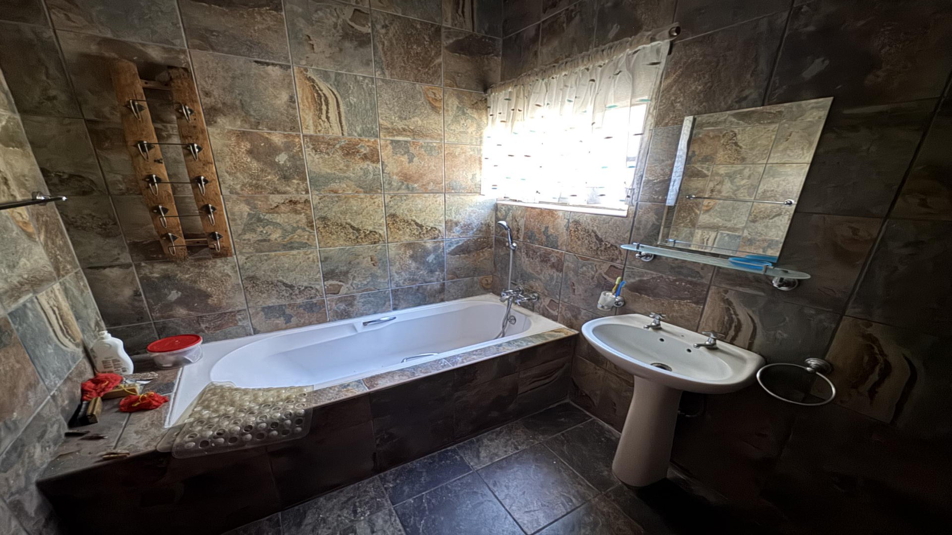 Bathroom 2 of property in Polokwane