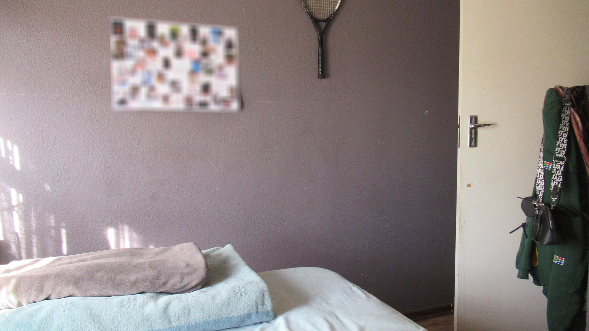 Bed Room 1 - 10 square meters of property in Roodebult