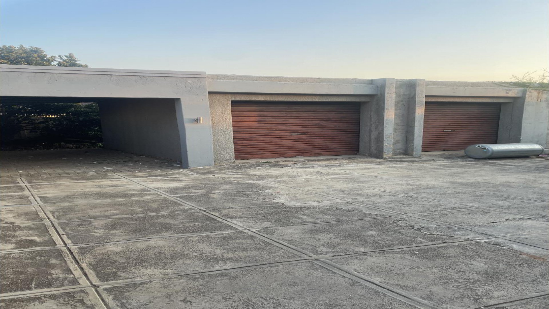 Garage of property in Roodebult