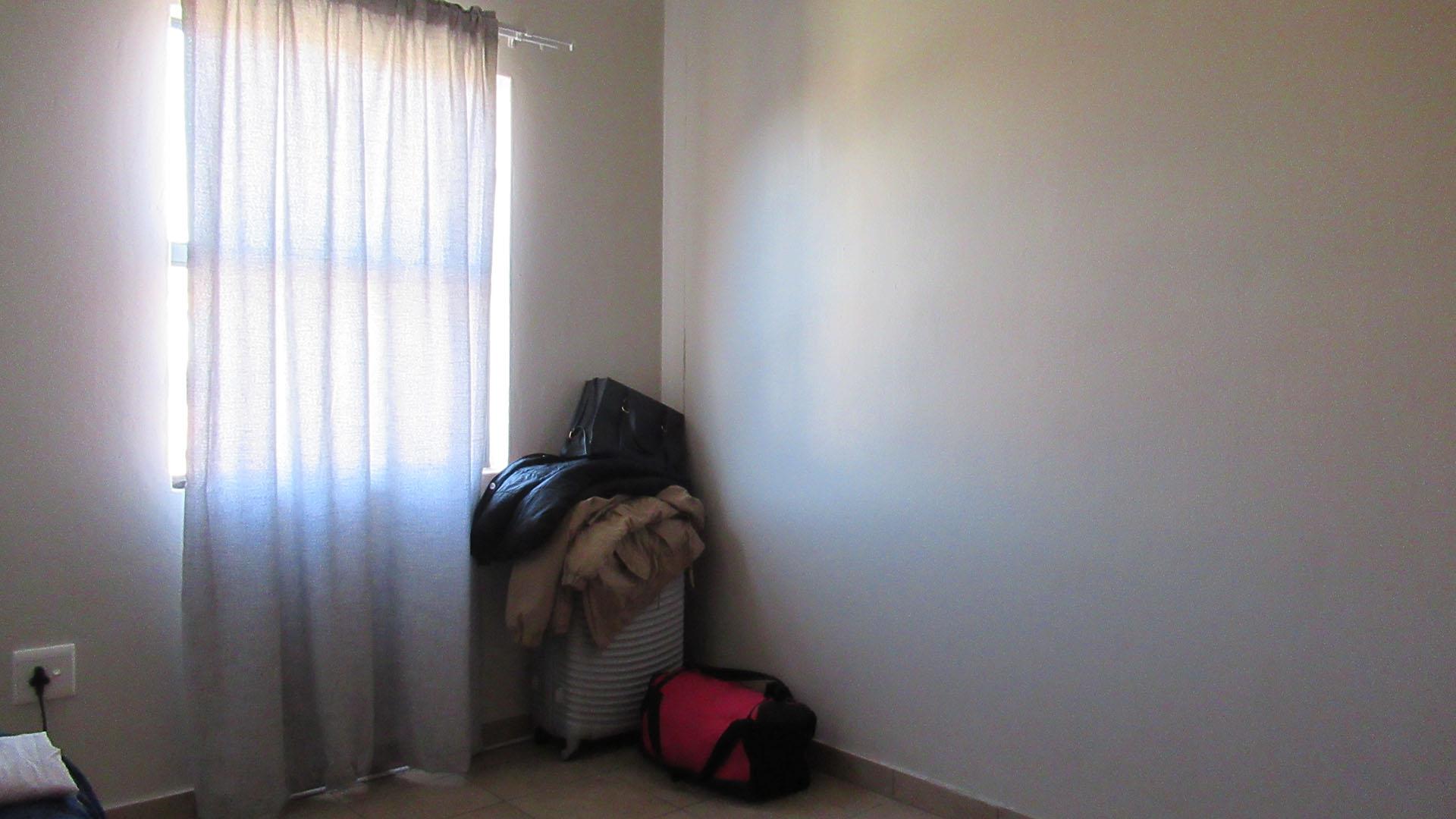 Bed Room 2 - 9 square meters of property in Alveda