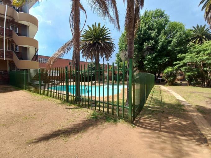 2 Bedroom Apartment for Sale For Sale in West Turffontein - MR717754