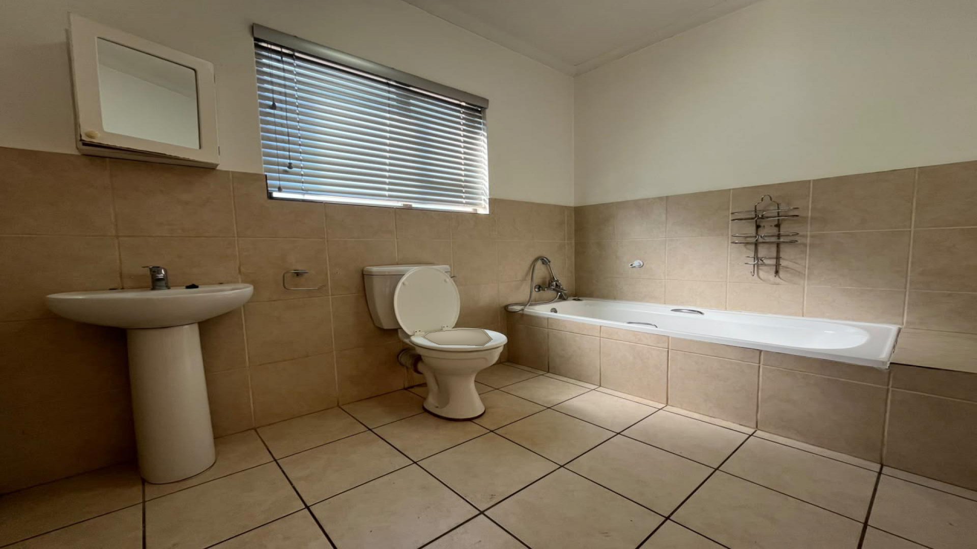 Bathroom 1 of property in Flamwood